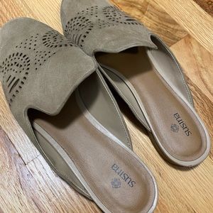 Susina Women's Laser Cut Tan Suede Flat Mule